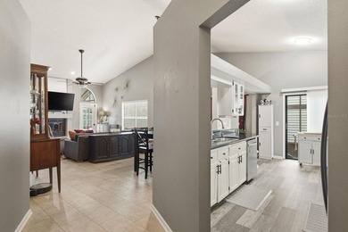 Welcome to this beautiful Palm Harbor pool home, offering over 1 - photo 6