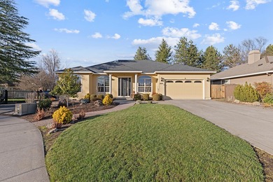 (private lake, pond, coastal) Home For Sale in Medford Oregon