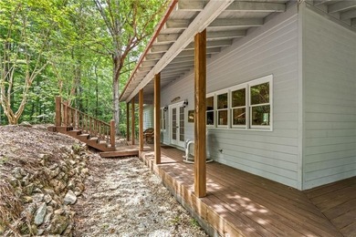 Talk about quintessential Lake Martin cabin living in a PRIME - photo 14