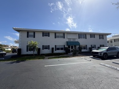 Located in the heart of Boca Raton, this newly rennovated - photo 15