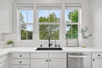 Welcome to this beautifully maintained, EAST-FACING home - photo 17