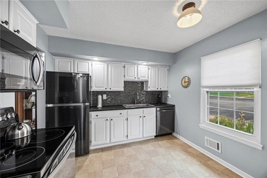 Brighton welcomes you home to this beautifully updated end-unit - photo 19