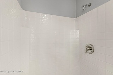 Multiple Offers received and sent to lender for approved price - photo 23