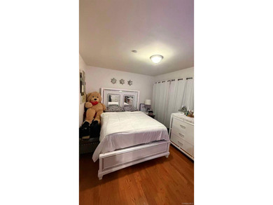 Prime location! Mint-condition *663 style* 3-family property - photo 27