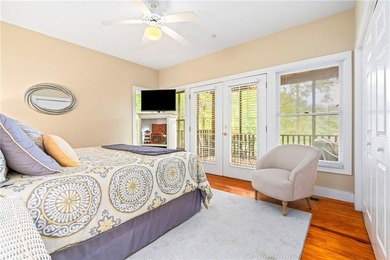 Talk about quintessential Lake Martin cabin living in a PRIME - photo 29