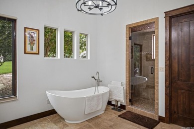 Impressive 4 bedroom, 3.5 bath home (3947 sf) in Comanche Trace - photo 35