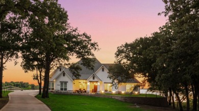 Waterfront Modern Farmhouse Gem - photo 3