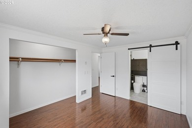 Move-in ready, fully remodeled single-level home in Coos Bay! - photo 11