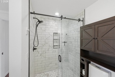 Move-in ready, fully remodeled single-level home in Coos Bay! - photo 13