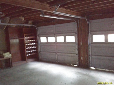 Beautiful country log home on 14 acres treated like a park. Many - photo 16
