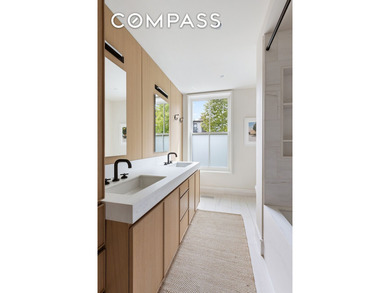 Set on a bucolic stretch of Henry Street in the heart of Cobble - photo 16