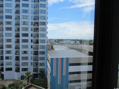 King oceanview unit with large balcony, private bedroom; Murphy - photo 10