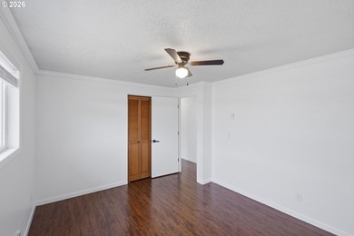 Move-in ready, fully remodeled single-level home in Coos Bay! - photo 21