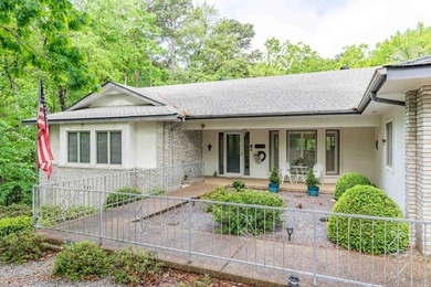 Enjoy lakefront living on beautiful Lake Balboa in this - photo 3