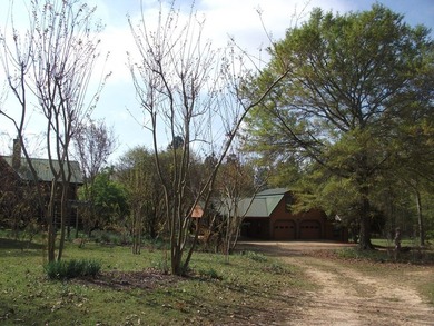 Beautiful country log home on 14 acres treated like a park. Many - photo 23