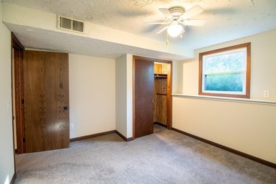 Welcome to this west-facing, move-in-ready split-entry home - photo 23