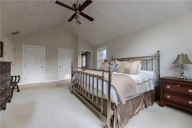 Tucked into the heart of Usquepaugh Hills, this West Kingston - photo 25