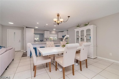 Fantastic Turnkey 3 bedroom 2 bath 1 car garage Sailboat access - photo 6