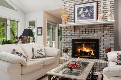 Enjoy lakefront living on beautiful Lake Balboa in this - photo 7