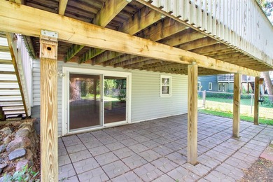 Welcome to this west-facing, move-in-ready split-entry home - photo 27
