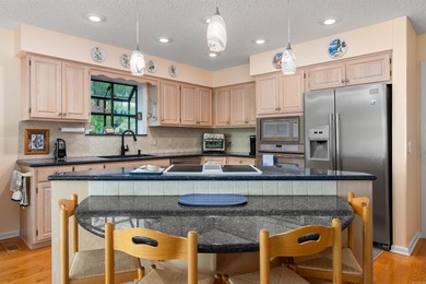 Enjoy lakefront living on beautiful Lake Balboa in this - photo 10