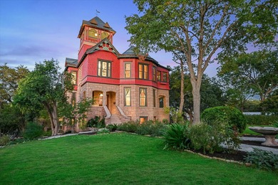 The Crown Jewel of Historic Austin Homes
Step into a living - photo 5