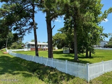 Located in the desirable Middle Sound Loop area, this nearly - photo 1