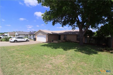 Quiet neighborhood with easy access to Fort Hood. Full brick - photo 6