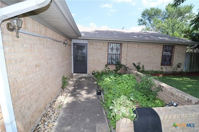 Quiet neighborhood with easy access to Fort Hood. Full brick - photo 7