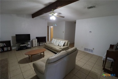 Quiet neighborhood with easy access to Fort Hood. Full brick - photo 9