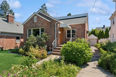 Charming All-Brick Bayside Detached Home with Endless Potential - photo 2