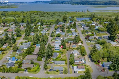 Welcome home to this well-maintained 4-bedroom, 2-bath - photo 4