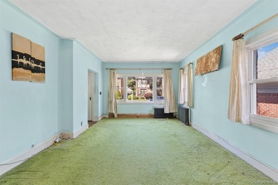 Charming All-Brick Bayside Detached Home with Endless Potential - photo 5
