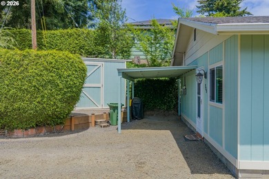 Welcome home to this well-maintained 4-bedroom, 2-bath - photo 8