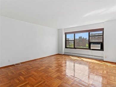 Welcome to this beautifully maintained two-bedroom apartment in - photo 4