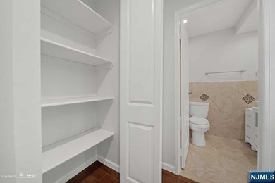 *Presented by Wendy Gamez * Totally renovated condo residence at