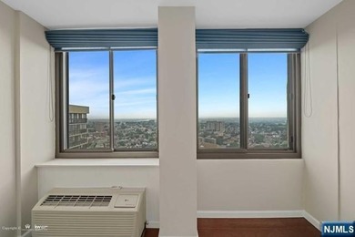 *Presented by Wendy Gamez * Totally renovated condo residence at