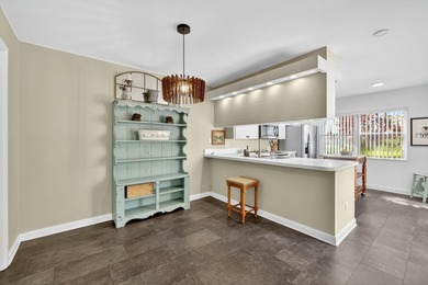 Discover this charming 2 bed townhouse in a beautifully - photo 16