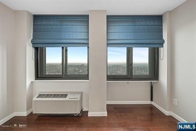 *Presented by Wendy Gamez * Totally renovated condo residence at