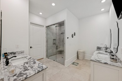 3-Bed Coastal Home in Coosaw Point with Fireplaces, 3-Car Garage