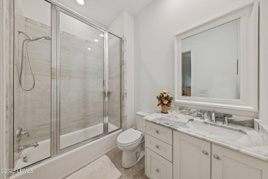 3-Bed Coastal Home in Coosaw Point with Fireplaces, 3-Car Garage