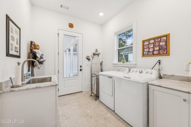 3-Bed Coastal Home in Coosaw Point with Fireplaces, 3-Car Garage