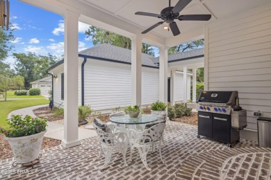 3-Bed Coastal Home in Coosaw Point with Fireplaces, 3-Car Garage