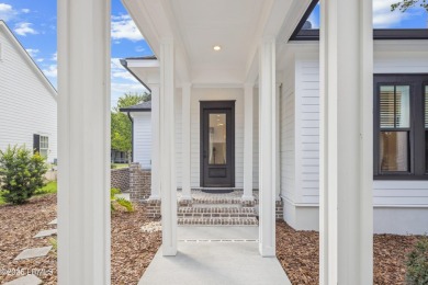 3-Bed Coastal Home in Coosaw Point with Fireplaces, 3-Car Garage