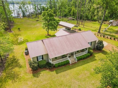 This is the custom home you've been looking for at Lake - photo 2