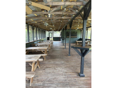 3-Bed Coastal Home in Coosaw Point with Fireplaces, 3-Car Garage