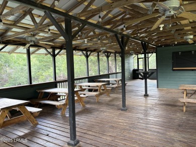 3-Bed Coastal Home in Coosaw Point with Fireplaces, 3-Car Garage