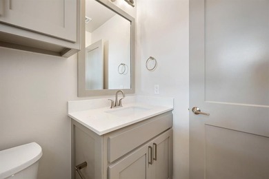 Welcome to the Willow floor plan, a beautifully designed - photo 5