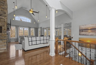 Experience lake living in this beautifully designed 4 bedroom, 3 - photo 6