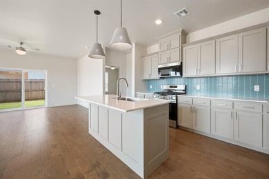 Welcome to the Willow floor plan, a beautifully designed - photo 8